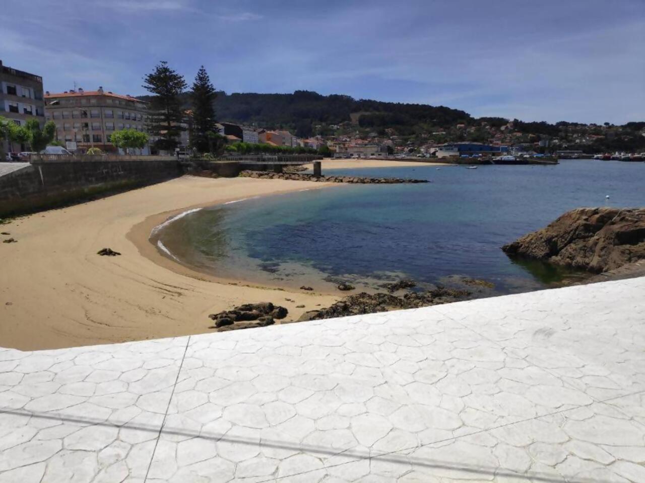 Apartamento Céntrico cerca de la playa Bueu Exterior foto